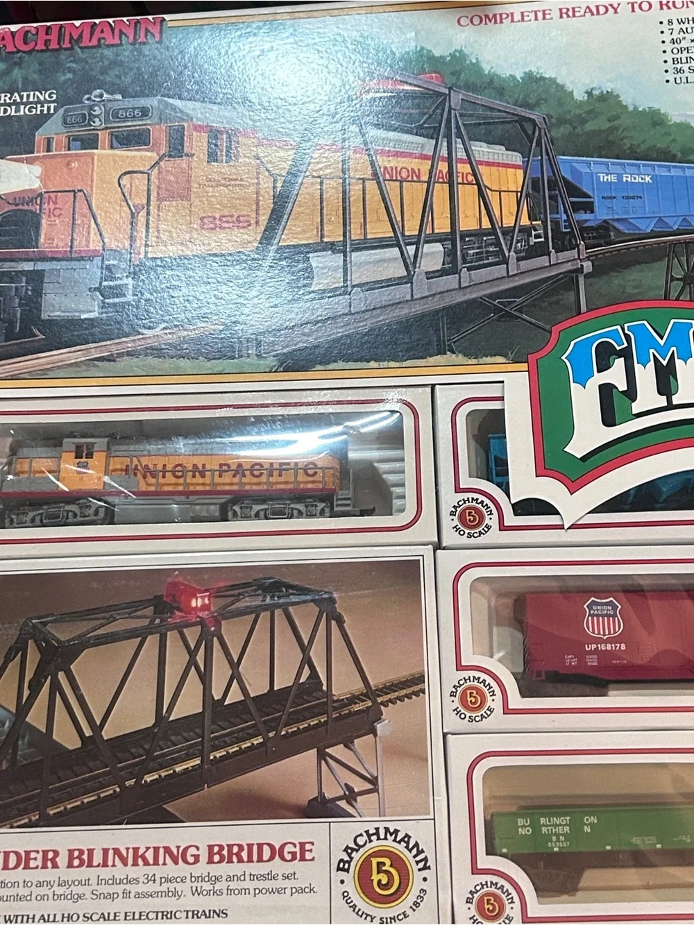 Vintage Bachmann Rail Builder HO Electric Train Set • Diesel Engine + 7 Cars